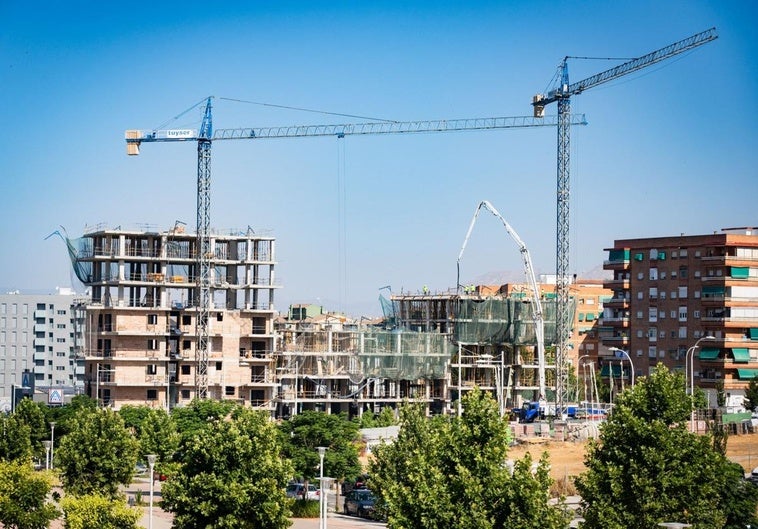 Granada crece al oeste con 1.932 nuevas viviendas en un lustro